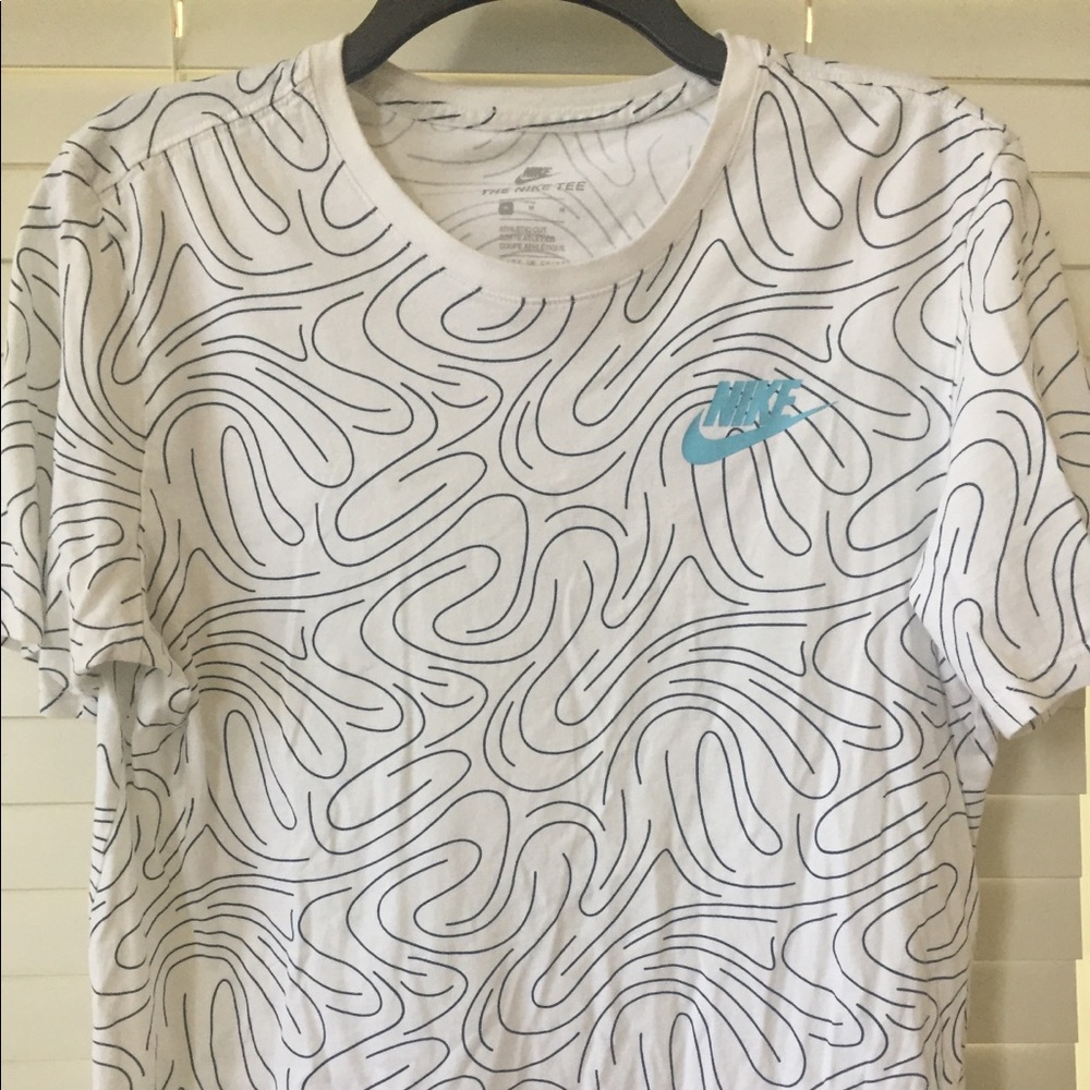 Men’s Nike T-shirt